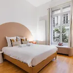 Апартаменты Modern Air-conditioned Arc De Triomphe