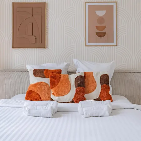 Modern Air-conditioned Arc De Triomphe Apartment *