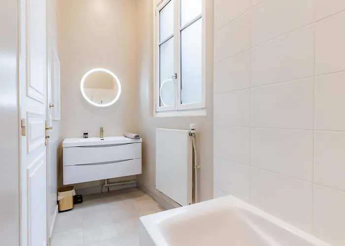 شقة Modern Air-conditioned Arc De Triomphe باريس