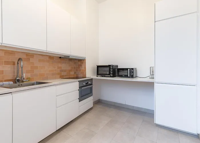 Modern Air-conditioned Arc De Triomphe * باريس