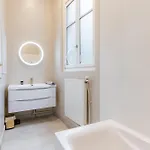 דירה Modern Air-conditioned Arc De Triomphe פריז